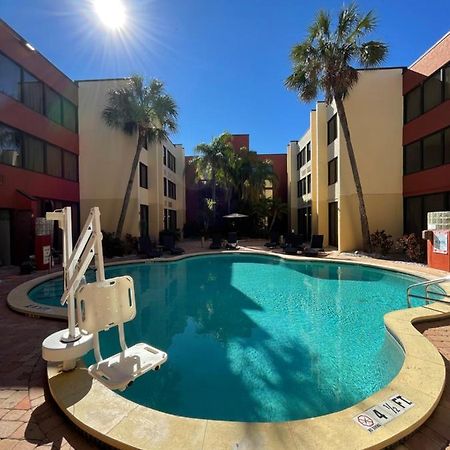 Tropical Palms Hotel Клируотер Экстерьер фото